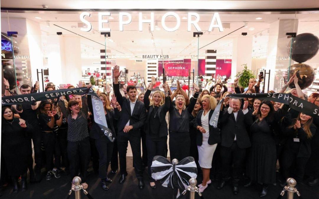THOUSANDS OF SHOPPERS QUEUE AS SEPHORA OPENS ITS 7TH STORE IN THE UK AT BLUEWATER SHOPPING CENTRE IN KENT
